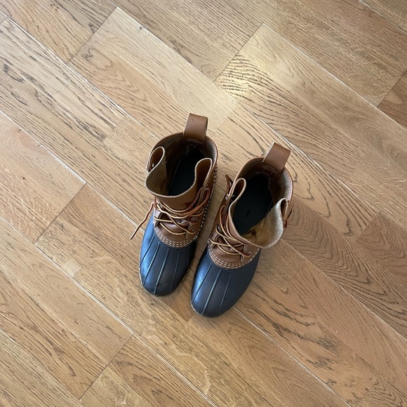 LL Bean Boot (original, women’s size 6) in Tan/Brown - Picture 2 of 10